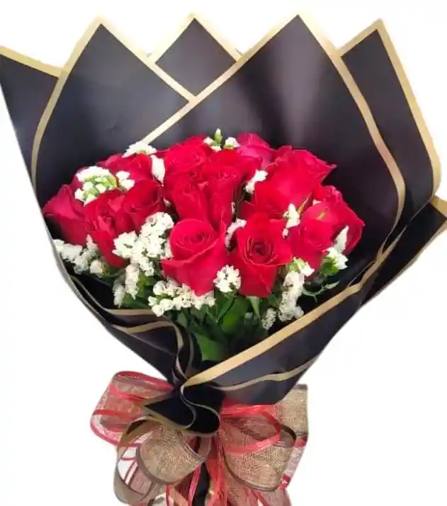 Rosas Rojas En Bouquet