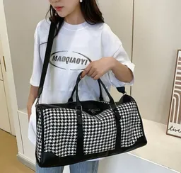 Maleta De Mano Cuadros Negro