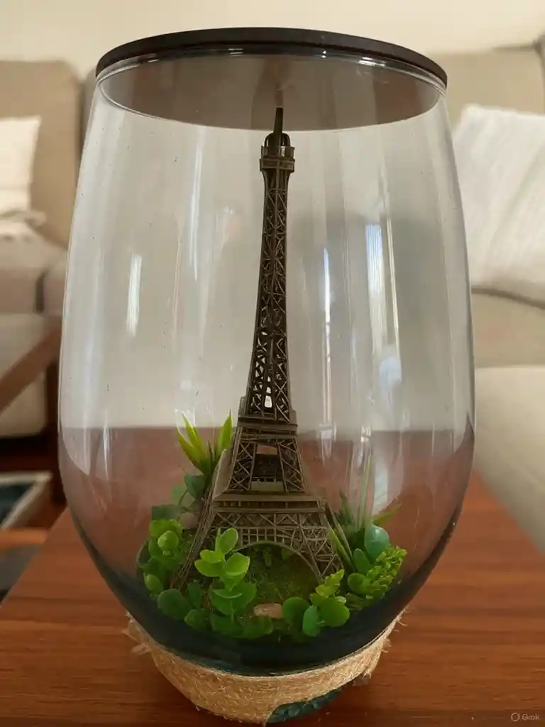 Adorno Torre Eiffel En Jarron De Vidrio