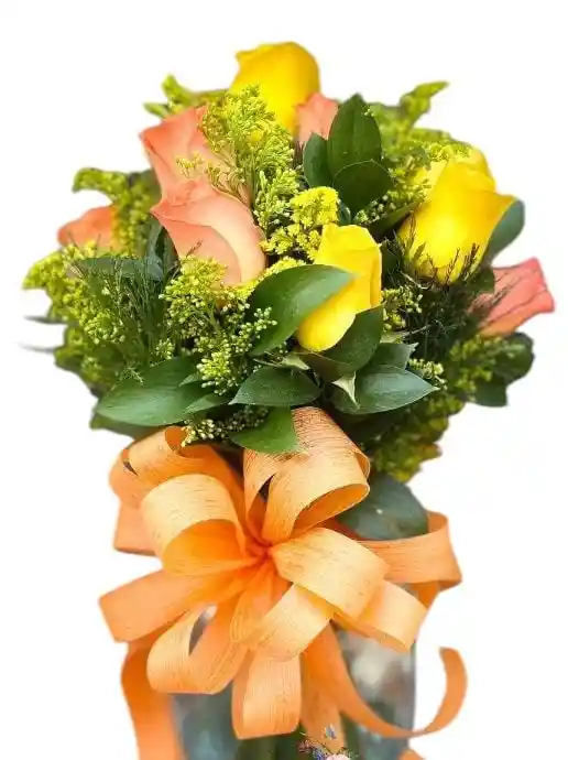 Flores Amarillas En Jarron