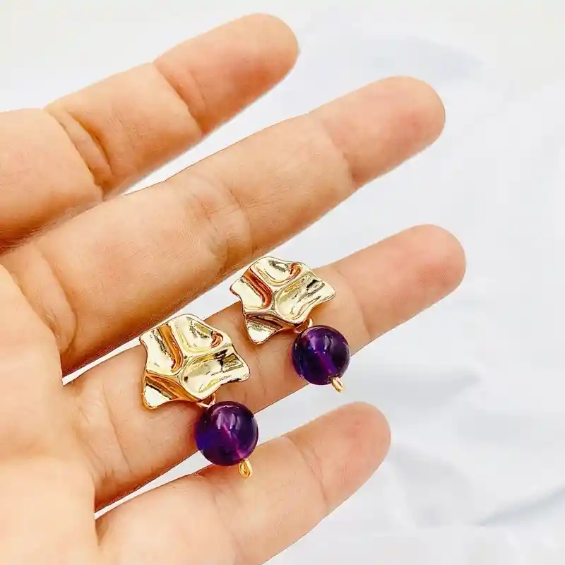Aretes Dorados Con Piedra Amatista