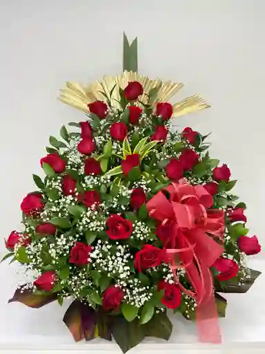 Ramo De Rosas Rojas Piramidal