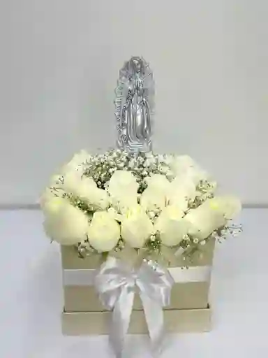 Caja Rosas Blancas Y Virgen