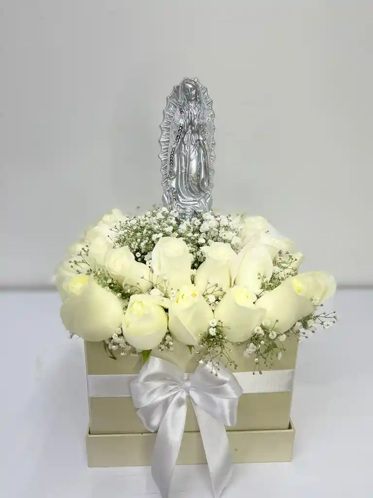 Caja Rosas Blancas Y Virgen