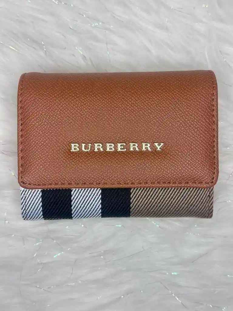 Billetera Burberry "beige-miel"