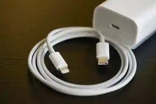 Cargador Iphone 25w (carga Rápida)