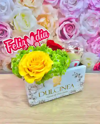 Caja Flores + Fresas Con Crema
