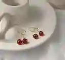 Aretes Mini Cerezas Rojas Con Dorado