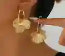 Aretes De Flores Doradas Grandes