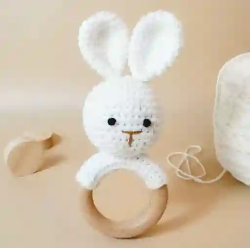 Sonajero Conejo Amigurumi