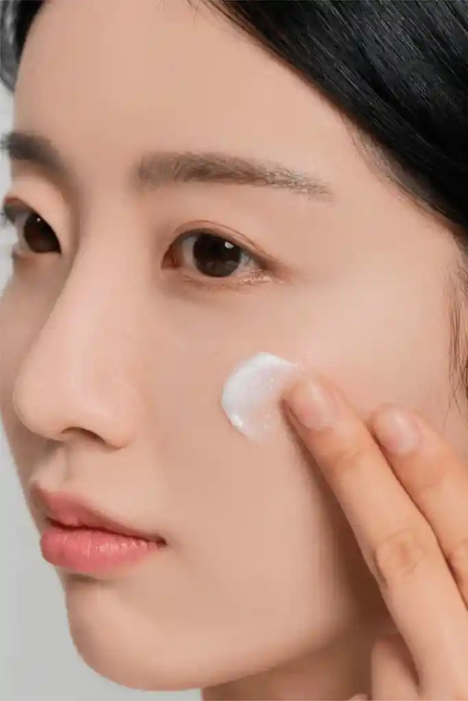 Skin1004 Madagascar Centella Tone Brightening Capsule Cream Crema Hidratante 75ml