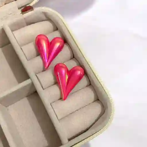 Aretes Topos Corazón Acrílicos Tornasolados Fucsia