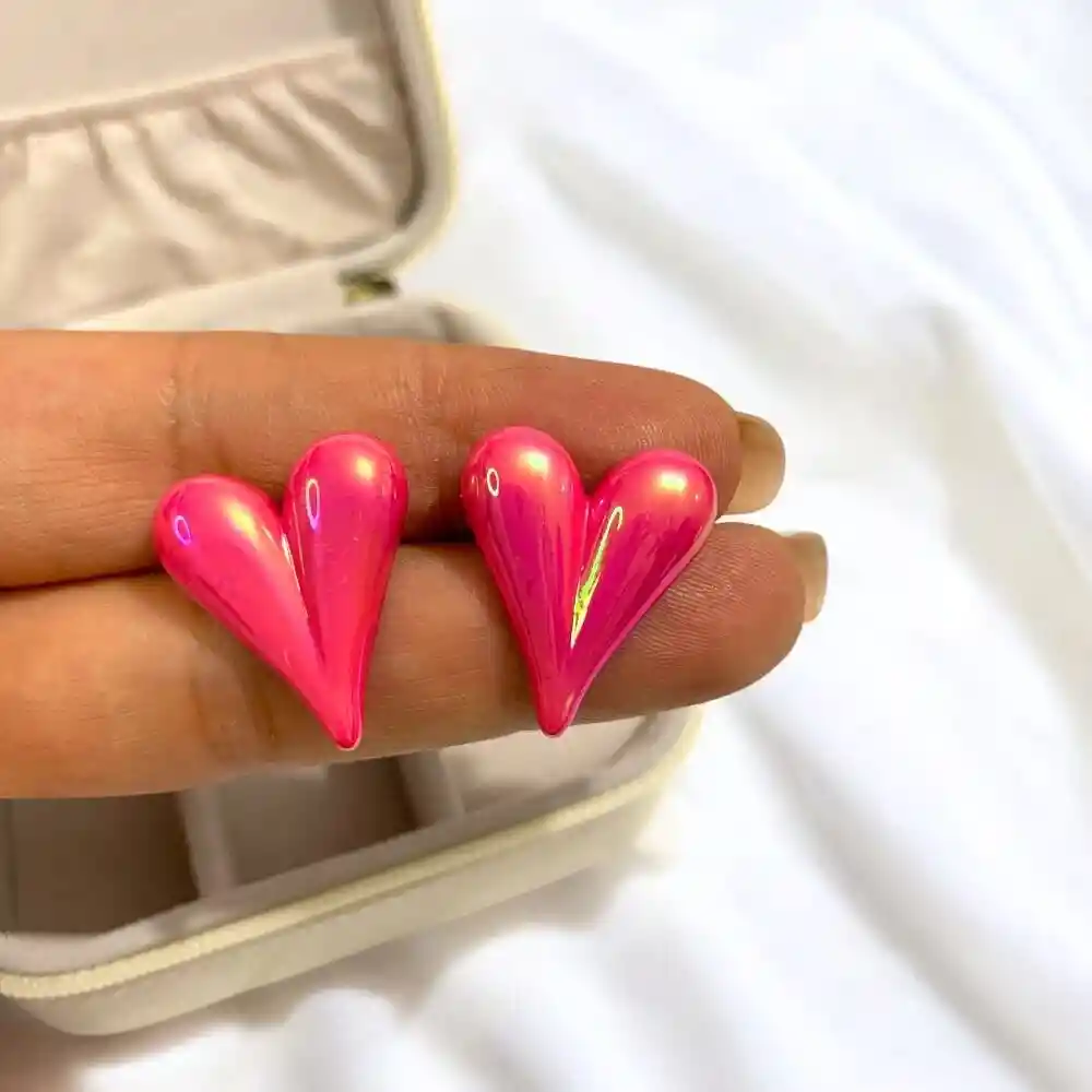 Aretes Topos Corazón Acrílicos Tornasolados Fucsia