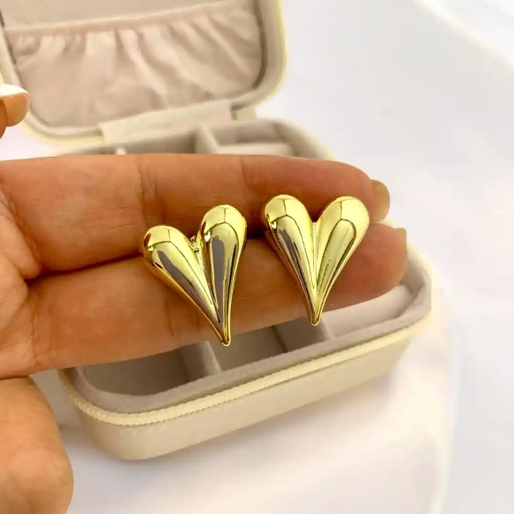 Aretes Corazón Topos Chunky Dorados Para Mujer