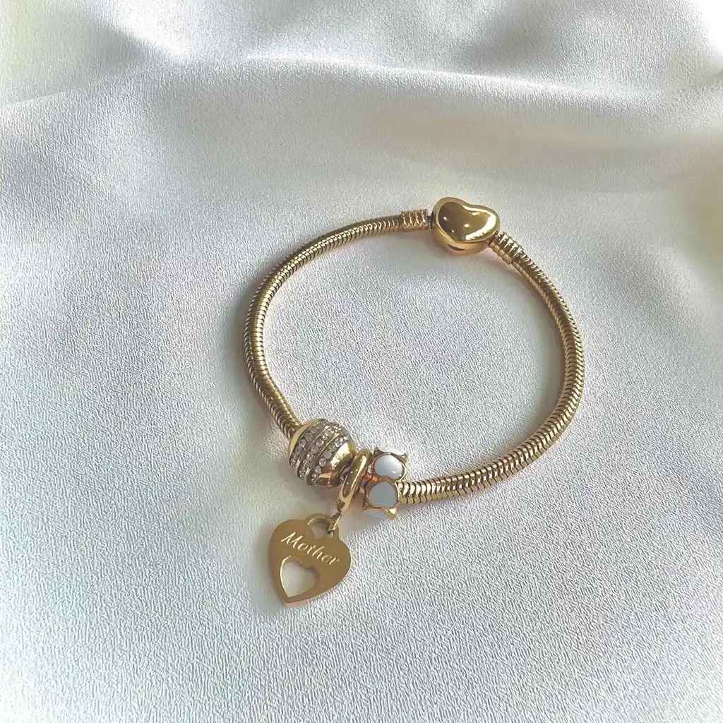 3 Charms Mamá + Pulsera Dorada Talla 18 Cm