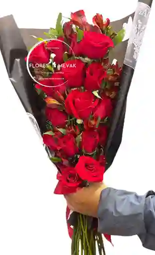Rosas En Ramillete