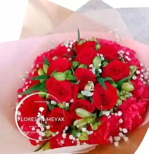 Rosas Rojas En Bouquet