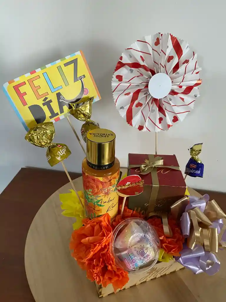 Ancheta De Regalo Con Vela Aromatica Y Splash