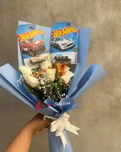 Bouquet Rosa Blanca Y Carro Hottwells