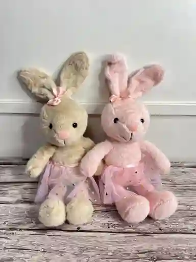 Peluche Conejita Con Vestido 30cm