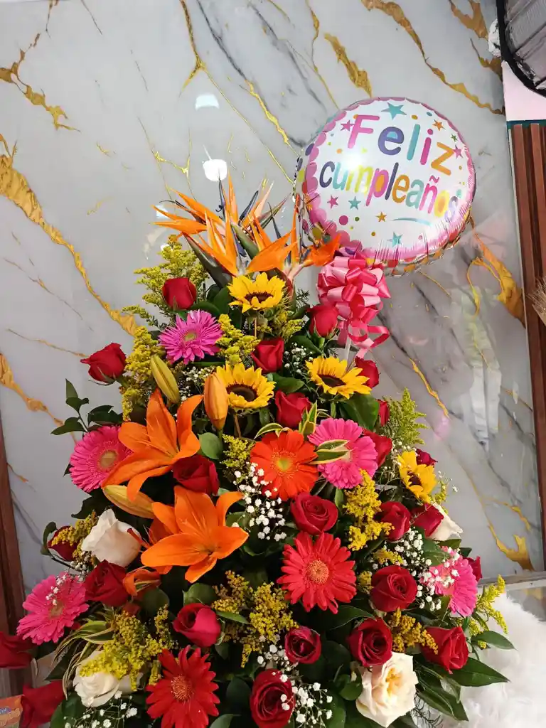 Ramo Primaveral Y Globo