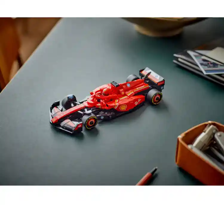 Coche De Carreras Ferrari Sf-24 F1