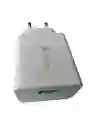 Cargador De Pared Con Entrada Usb Devia En Blanco