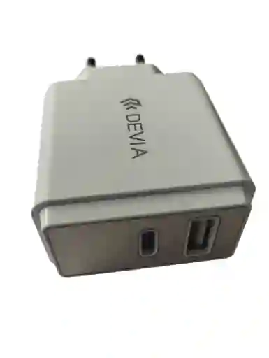 Cargador De Pared Con Entrada Dual Usb, Tipo-c En Blanco