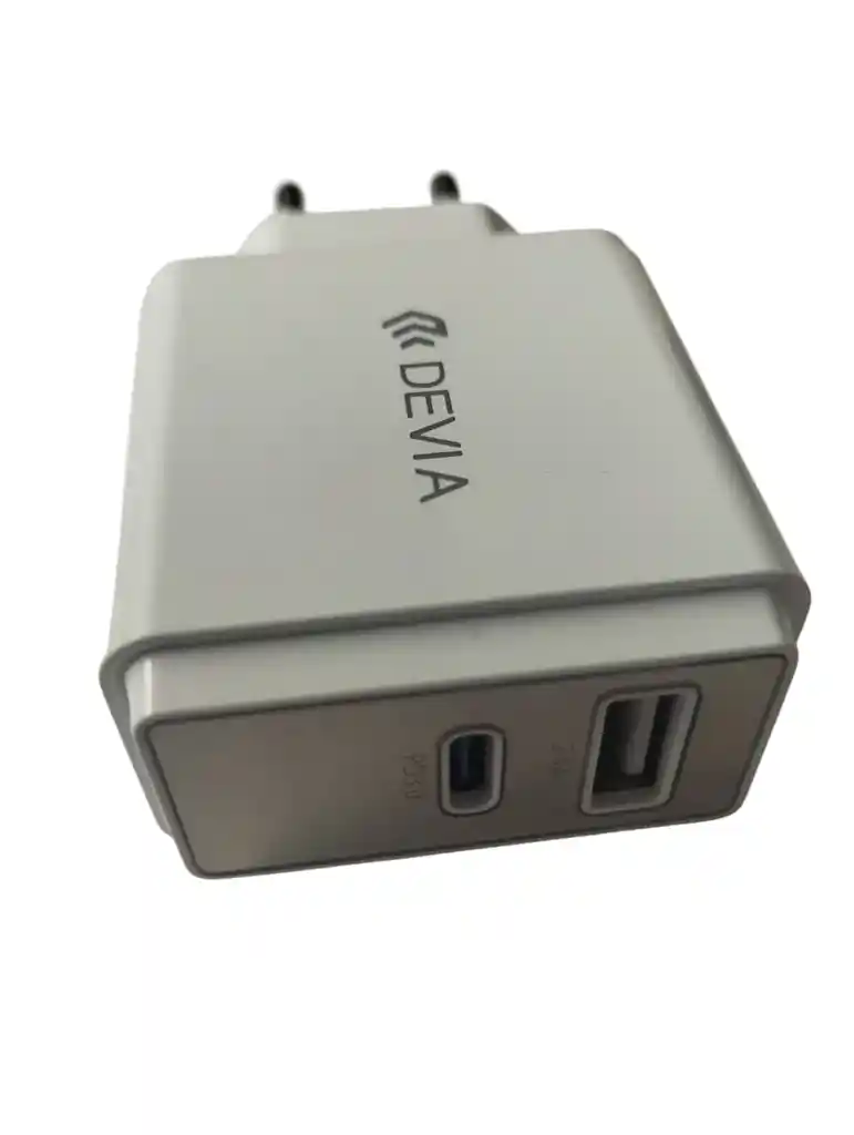 Cargador De Pared Con Entrada Dual Usb, Tipo-c En Blanco