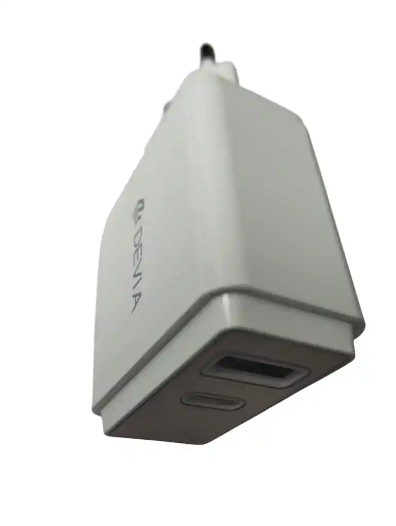 Cargador De Pared Con Entrada Dual Usb, Tipo-c En Blanco
