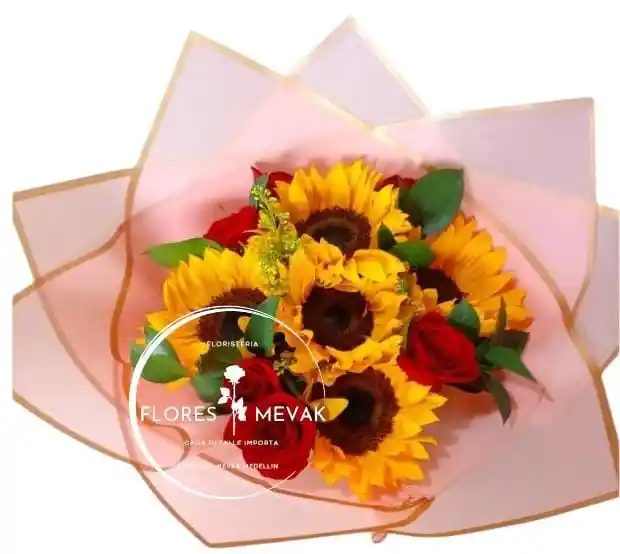Bouquet De Rosas Y Girasoles