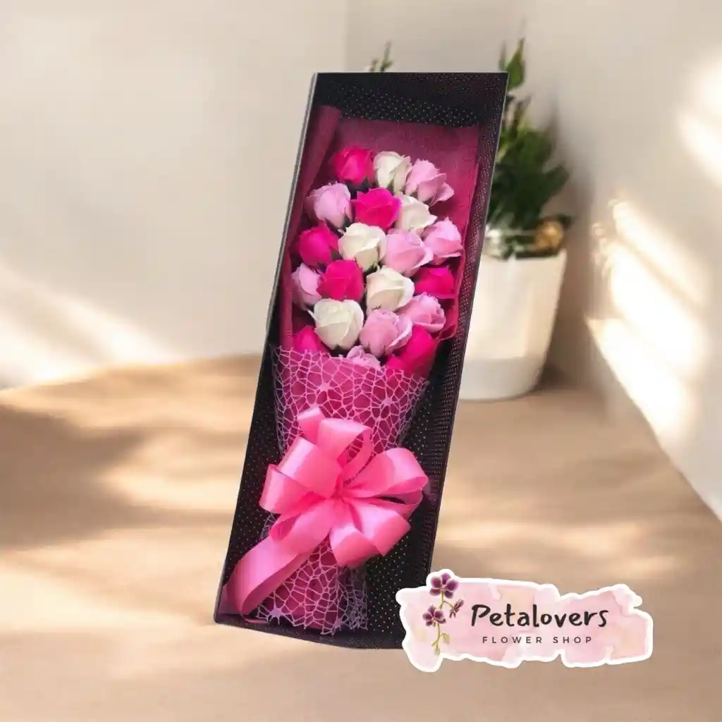 Flores Caja De Rosas Rosadas Y Blancas