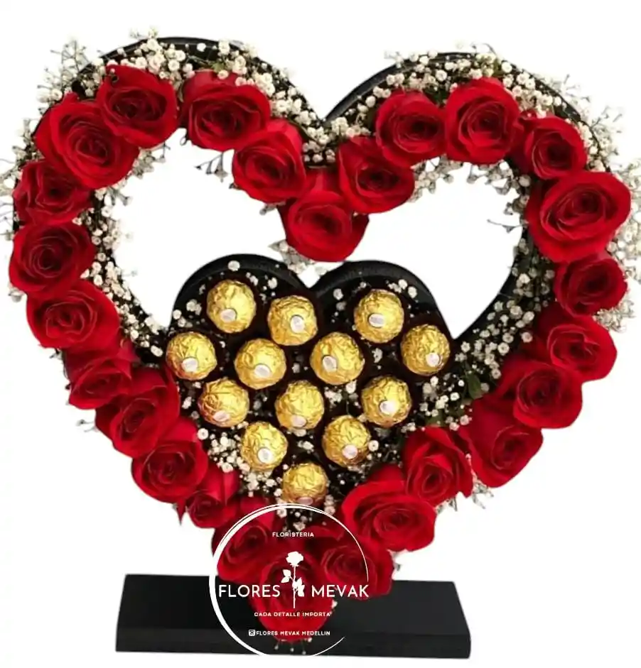 Rosas Rojas Y Ferrero En Corazon