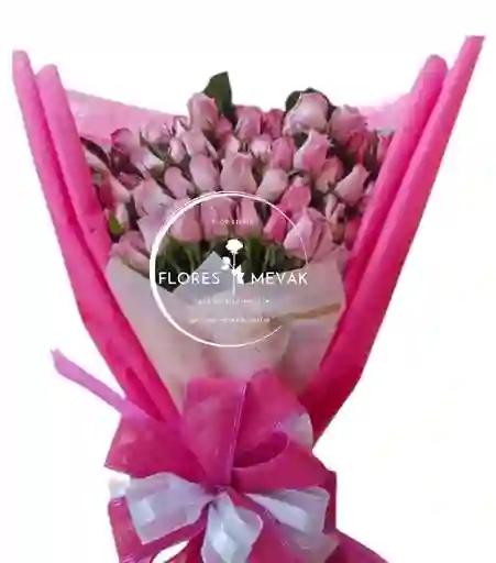 Rosas Lilas En Ramillete