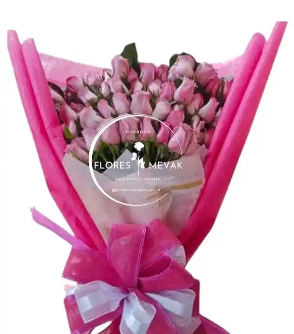 Rosas Lilas En Ramillete