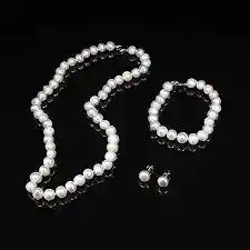 Kit De Collar De Perlas Con Manilla Y Aretes – Elegancia Completa Para Tu Look