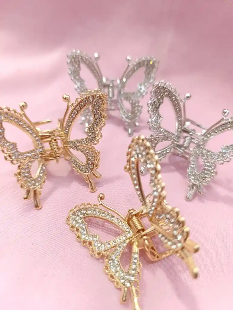 Caimán Metálico En Forma De Mariposa – Elegancia Y Estilo Para Tu Cabello