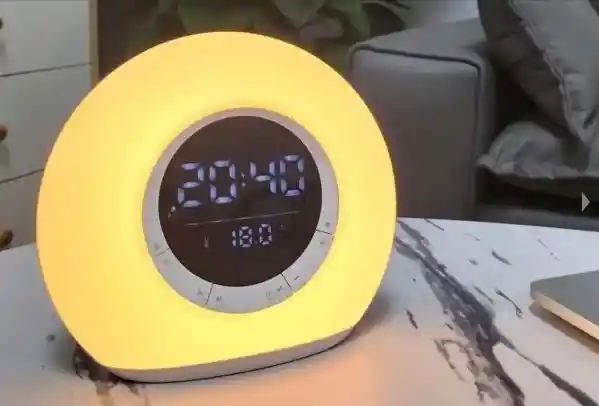Parlante Bt/fm/usb/sd Rgb Luz Recargable