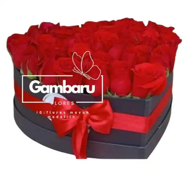 Rosas Rojas En Corazón