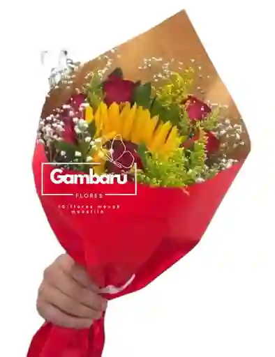 Flores-rosas Y Girasol Para La Ocasión