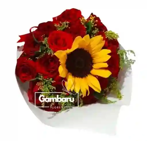 Rosas Y Girasol En Bouquet