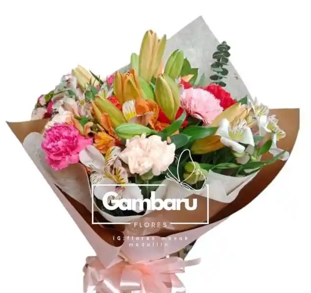 Flores, Rosas, Lirios, En Bouquet