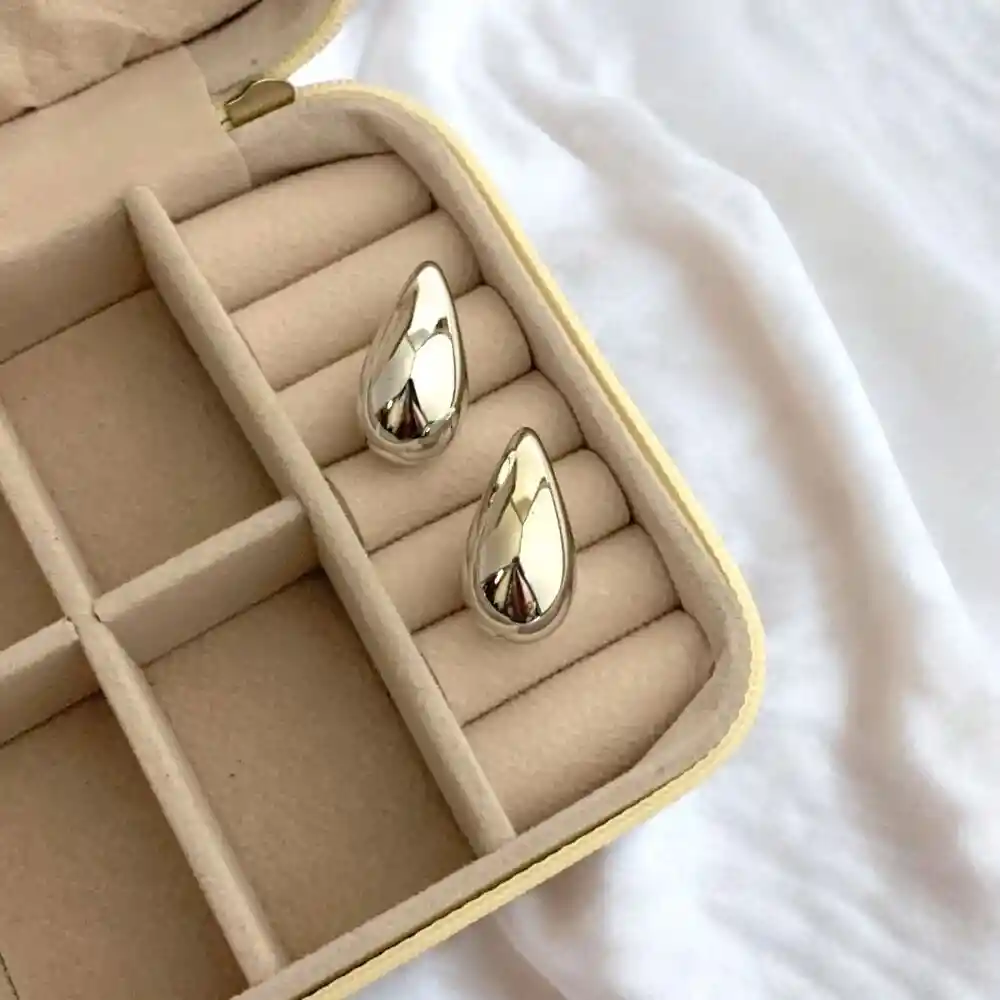 Aretes Gota Chunky Plateado 3cm