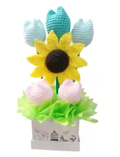 Arreglo De Flores Eternas Detalles Sorpresa Tejidos A Mano Amigurumi