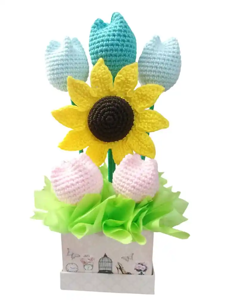Arreglo De Flores Eternas Detalles Sorpresa Tejidos A Mano Amigurumi