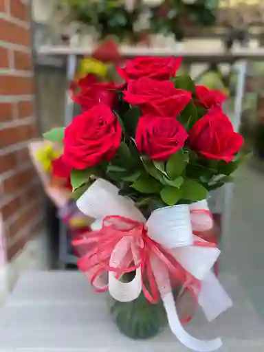 Arreglo Floral Con Jarron