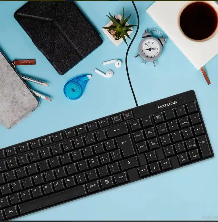 Teclado Slim Básico Usb En Español Con Teclas Suaves, Silenciosas E Impresas Con Láser | Incluye Numérico, Conexión Usb Y Es Resistente Al Agua