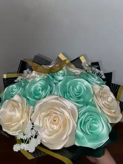 Ramo De 12 Rosas Eternas