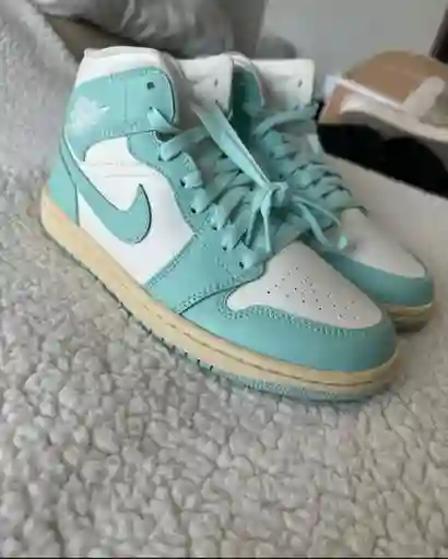 Tenis Jordan Unisex Talla 37