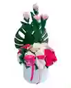 Arreglo De Rosas Y Tulipanes Unicornio Eterno